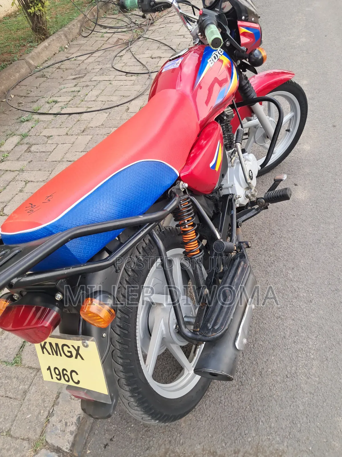 Bajaj Boxer 125 2025 Red