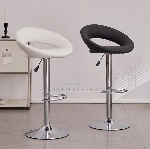 360 Degree Swivel Height Adjustable Bar Stool