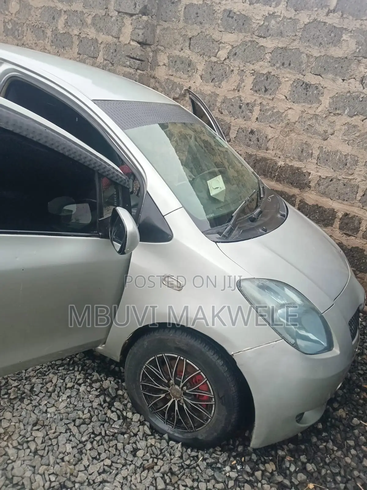 Toyota Vitz 2008 Silver