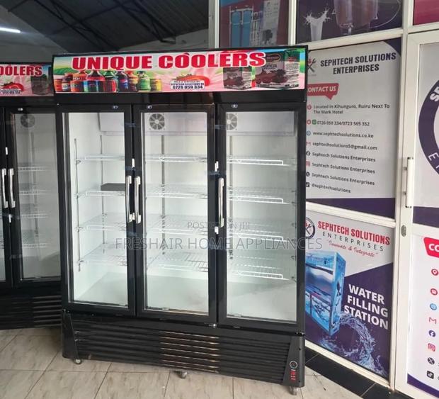 Good Looking 3 Door Display Fridge - thumbnail 2