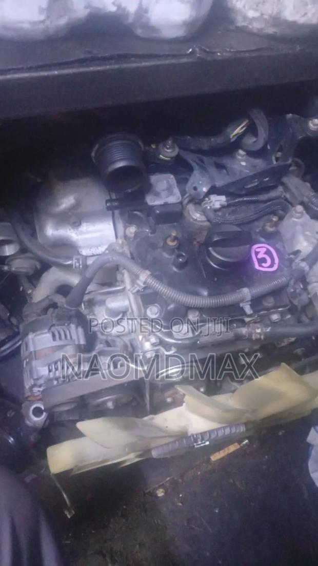 Complete Engine 4jk1 Top Cover Black - thumbnail 2