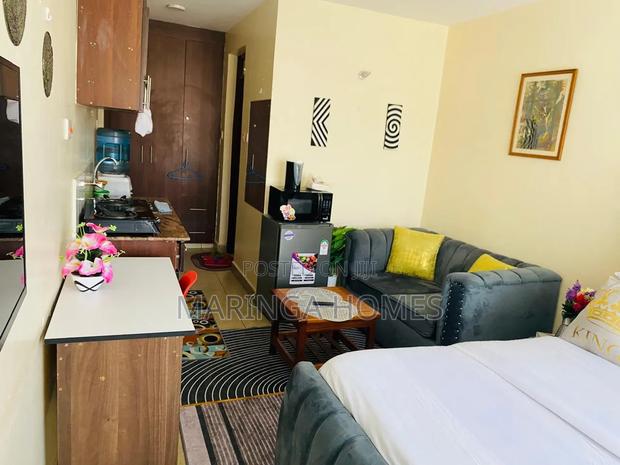 Modern Studio Airbnb in Ruaka | Wifi, Netflix, Parking Security - thumbnail 2