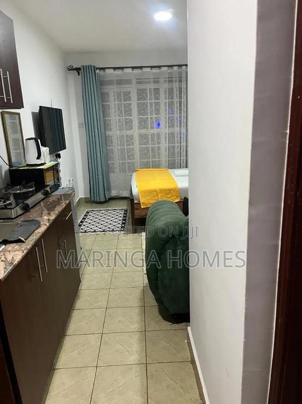 Modern Studio Airbnb in Ruaka | Wifi, Netflix, Parking Security - thumbnail 6