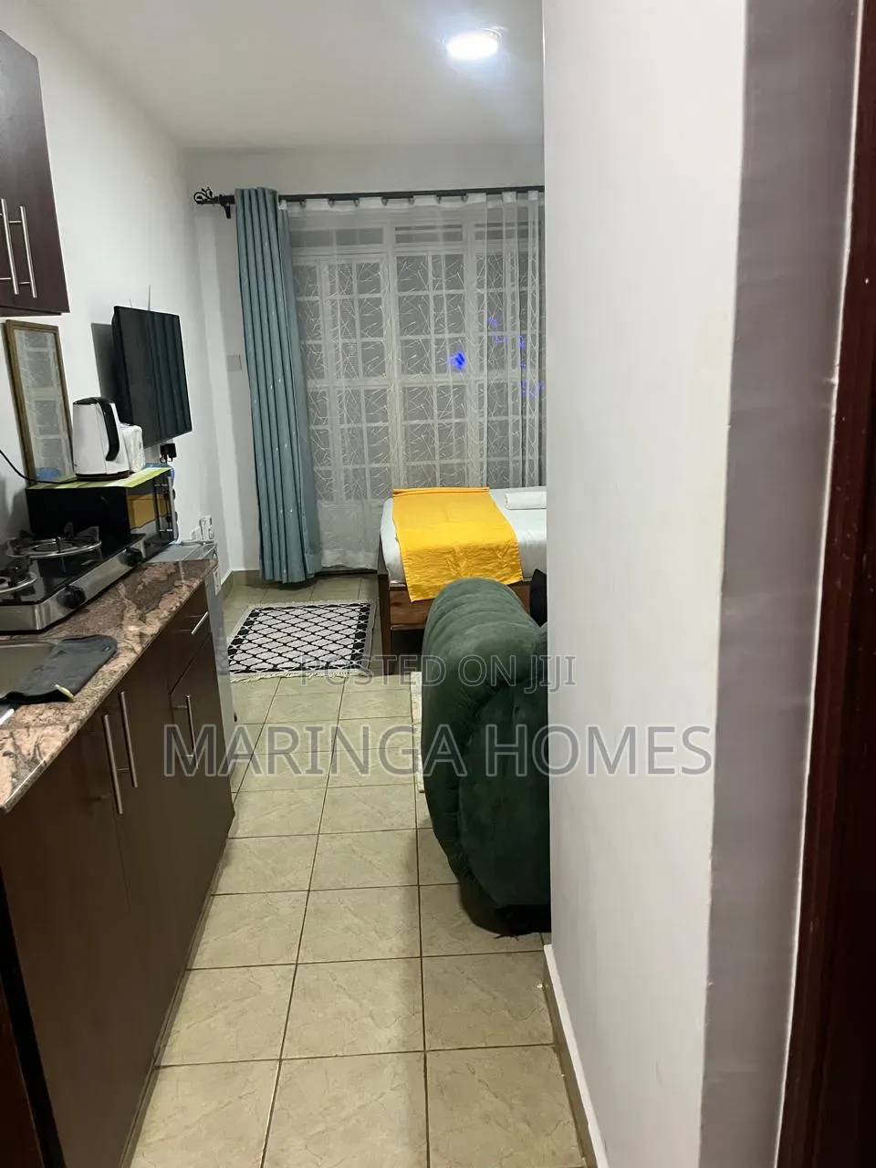 Modern Studio Airbnb in Ruaka | Wifi, Netflix, Parking Security