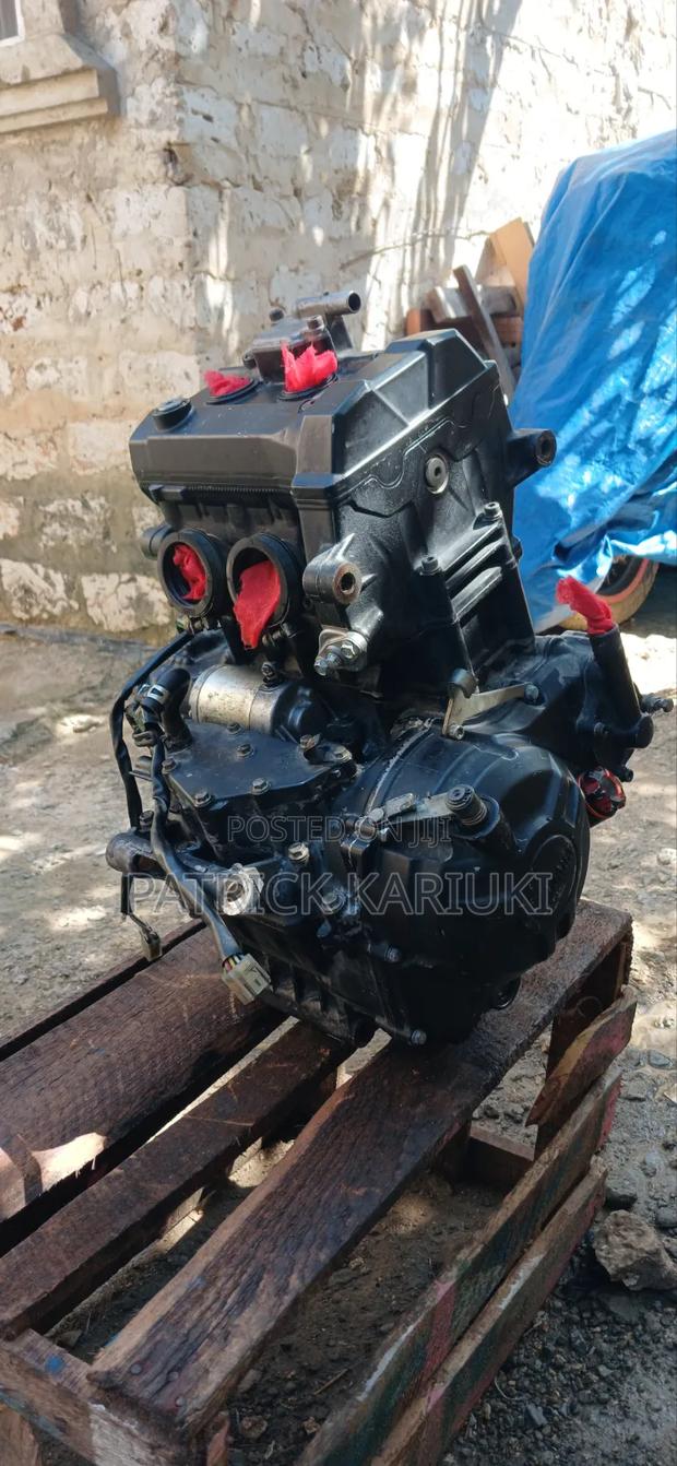 Yamaha R3 2015 Engine