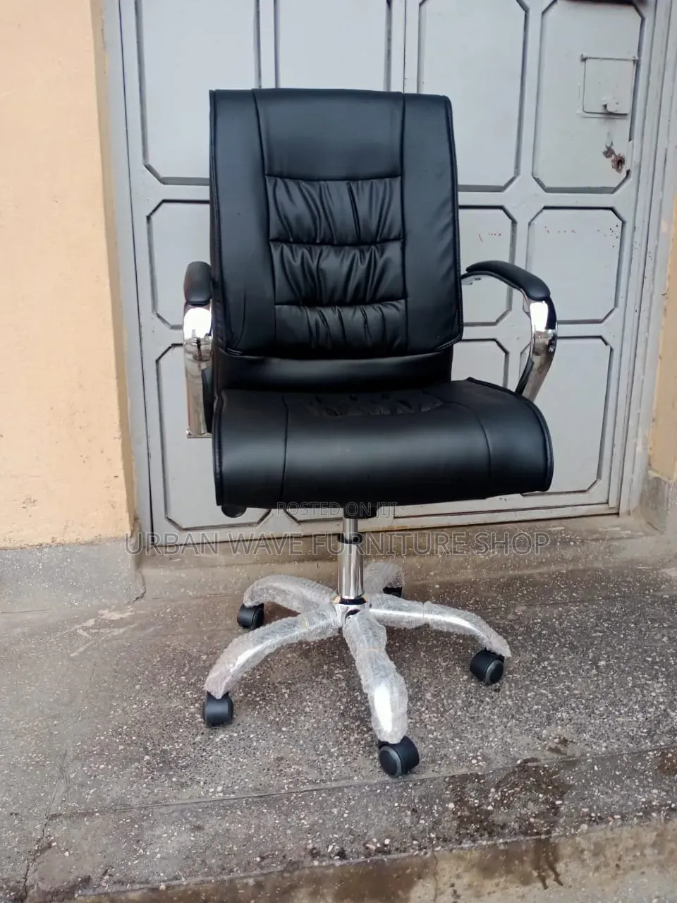 Swivel Black Leather Executive Chair