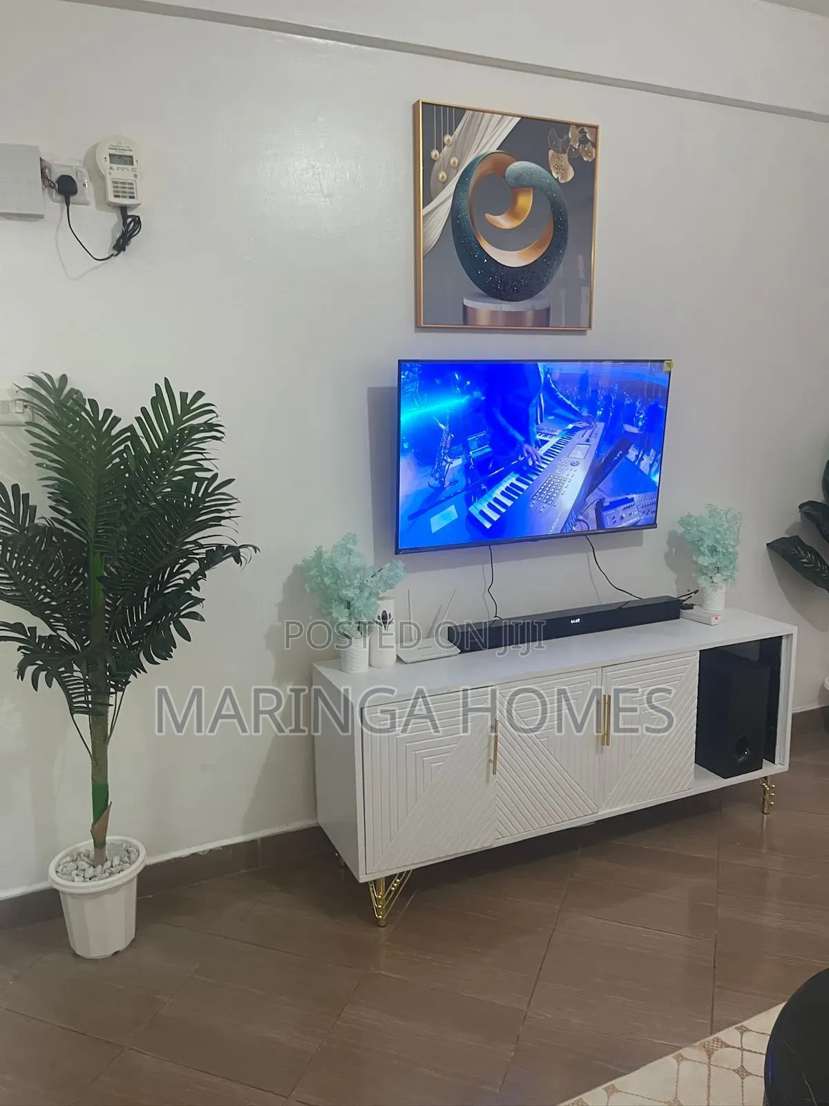 Executive 1 Bedroom Airbnb in Ruaka | Wifi, Netflix Parking