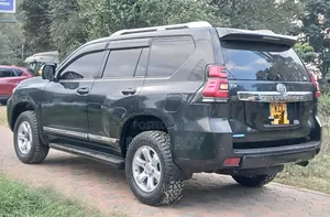 Toyota Land Cruiser Prado 2011 Black