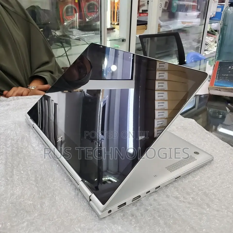 Laptop HP EliteBook 1030 8GB Intel Core i7 SSD 256GB