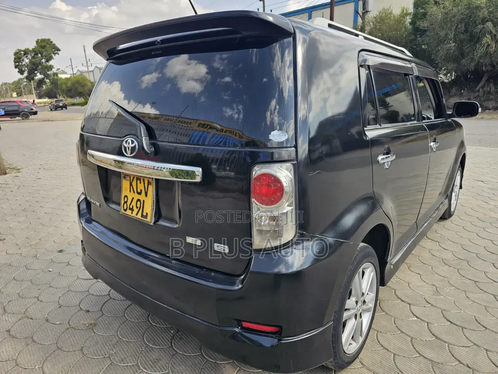 Toyota Corolla Rumion 2012 Black