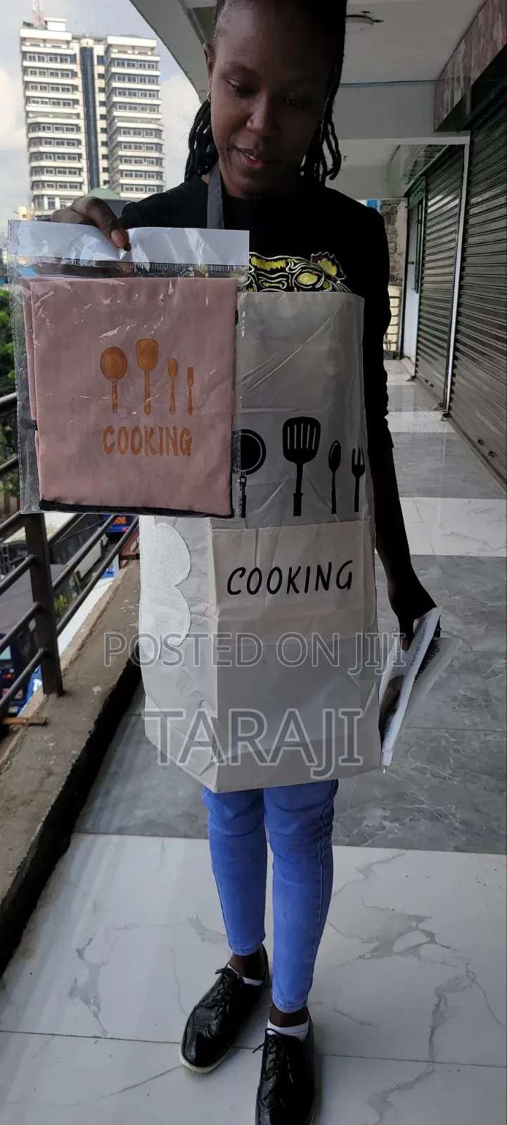 Premium Cotton Kitchen Apron – Waterproof Cooking Apron With Pockets