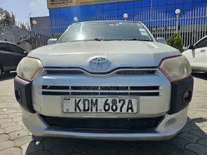 Toyota Succeed 2018 Silver