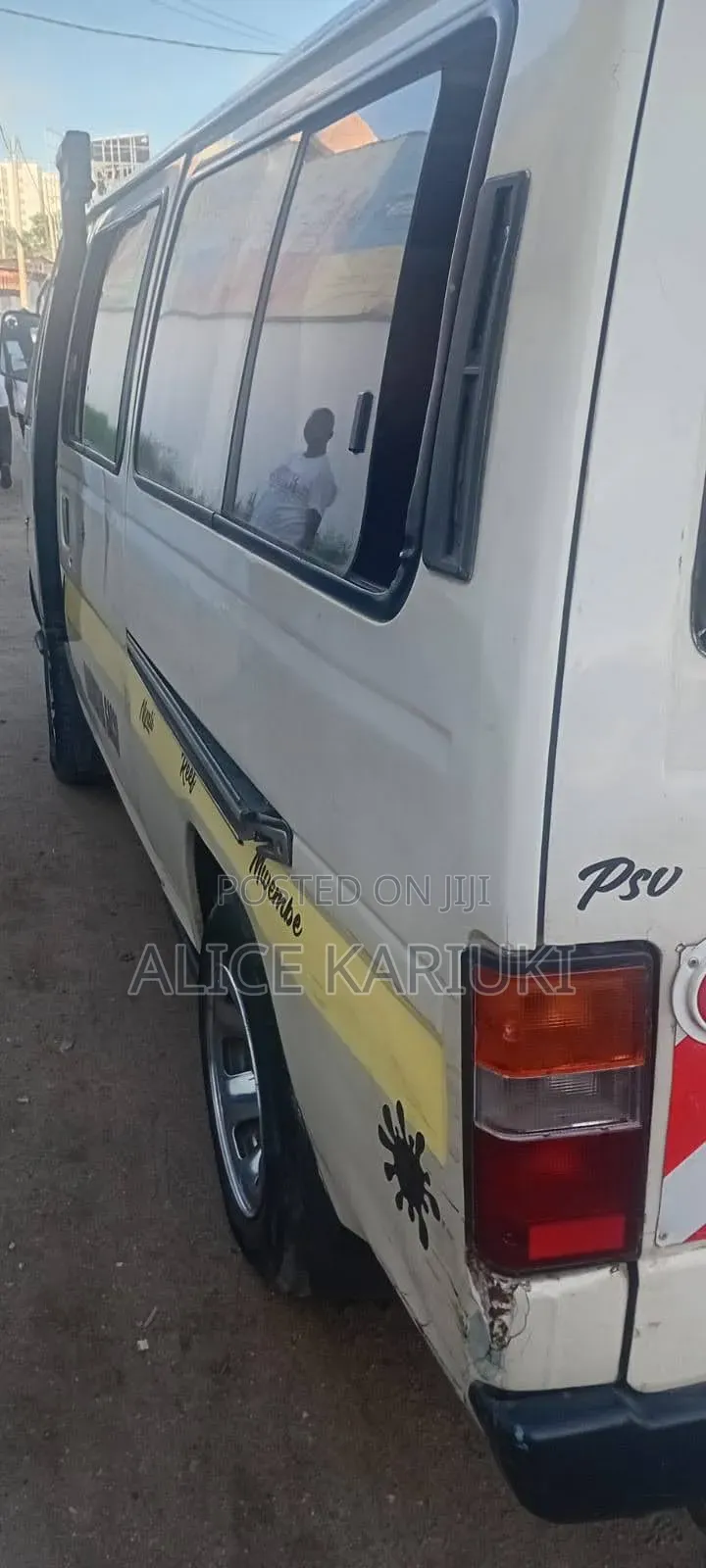 Nissan Caravan (Urvan) 2012 White