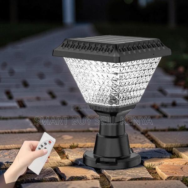 Dusk-to-Dawn Outdoor Led Garden Light Main Gate Post Solar Light Lamp