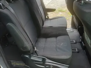 Toyota Noah 2018 Silver