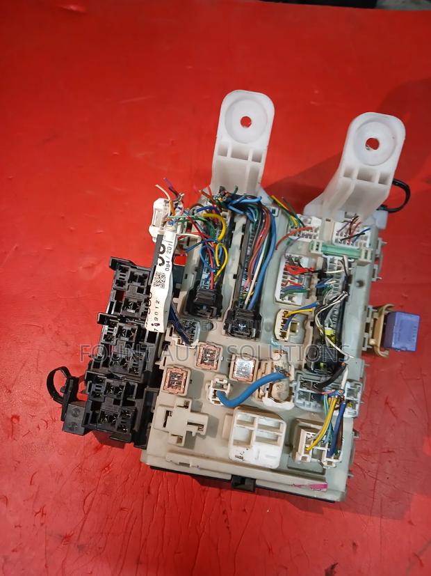 Fuse Box Toyota Rav4/Vanguard