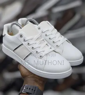 New in Gold Eyelets Detailed Ladies / Girls Sneakers 37-42