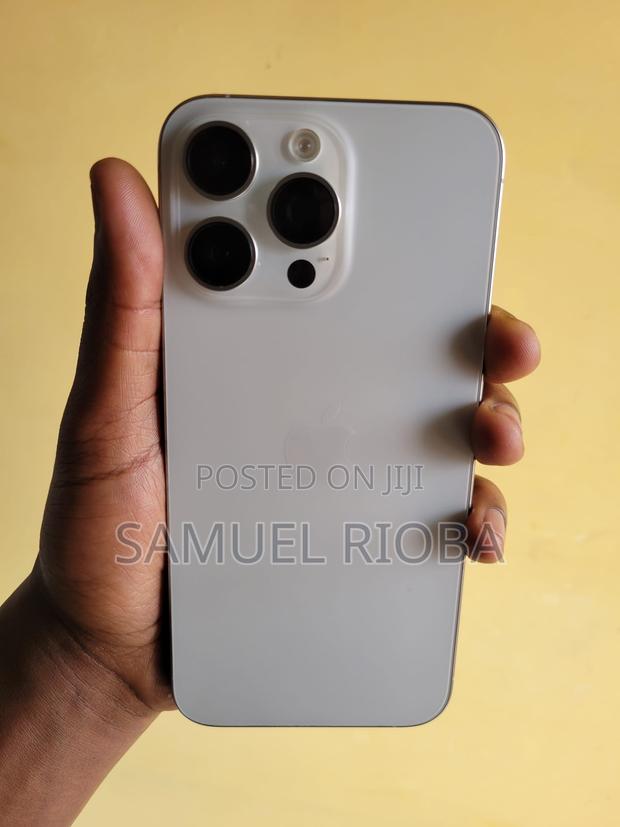 Apple iPhone 15 Pro Max 256 GB White