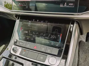 Audi Q8 3.0T Premium AWD quattro 2019 Green