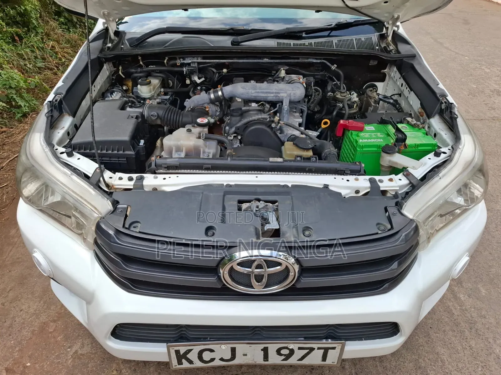 Toyota Hilux 2016 White