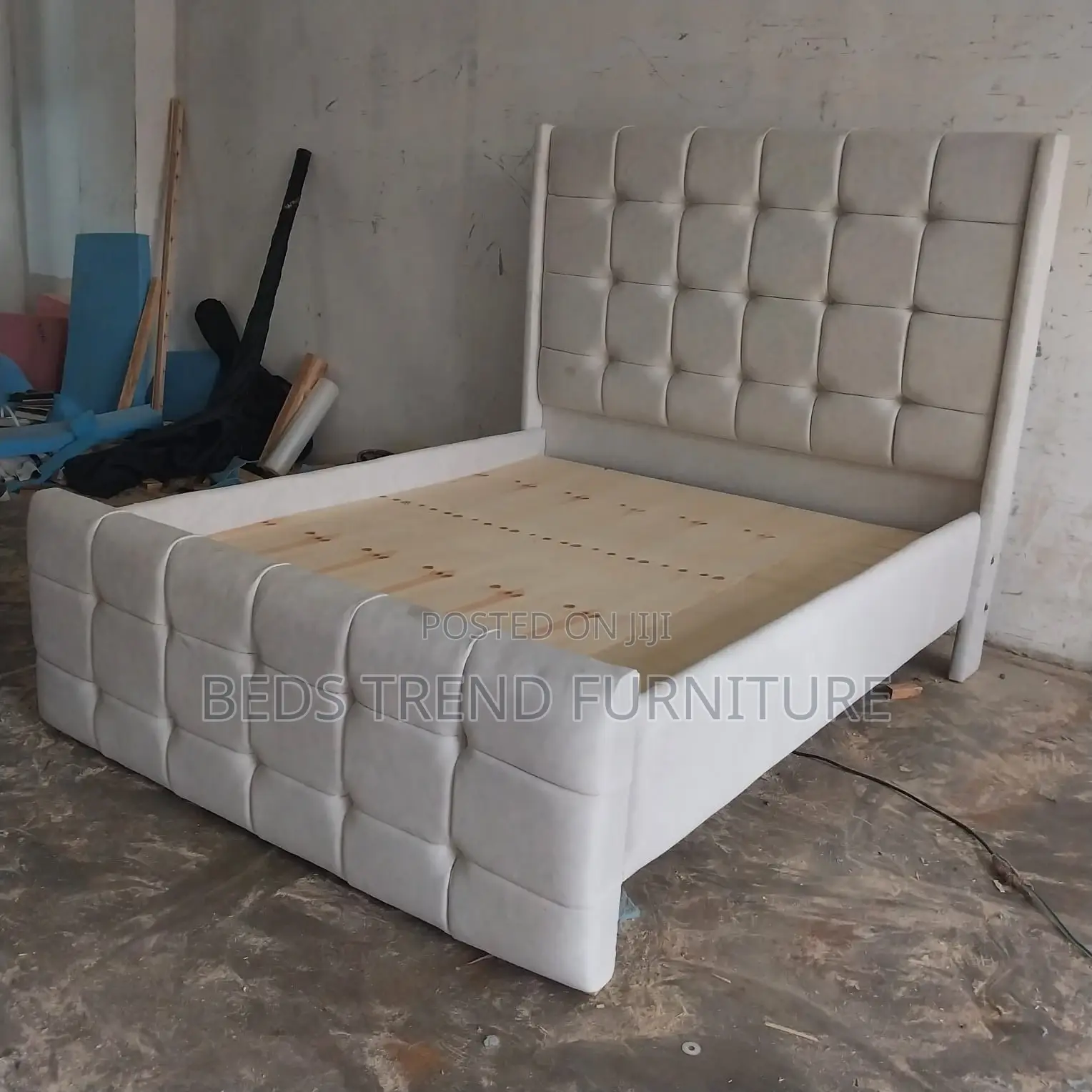 5 by 6 Chester Bed Off-White Tufted Design