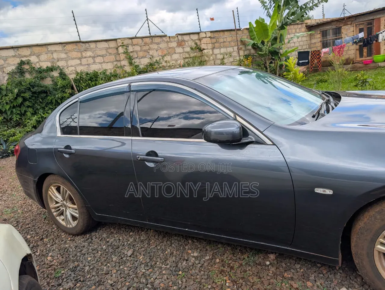 Nissan Skyline 2011 Gray
