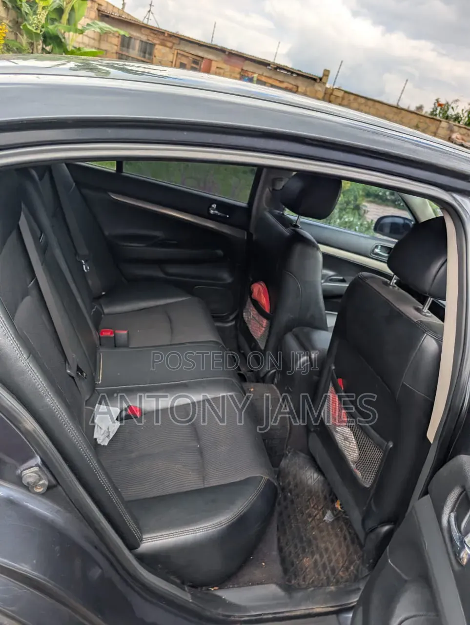Nissan Skyline 2011 Gray