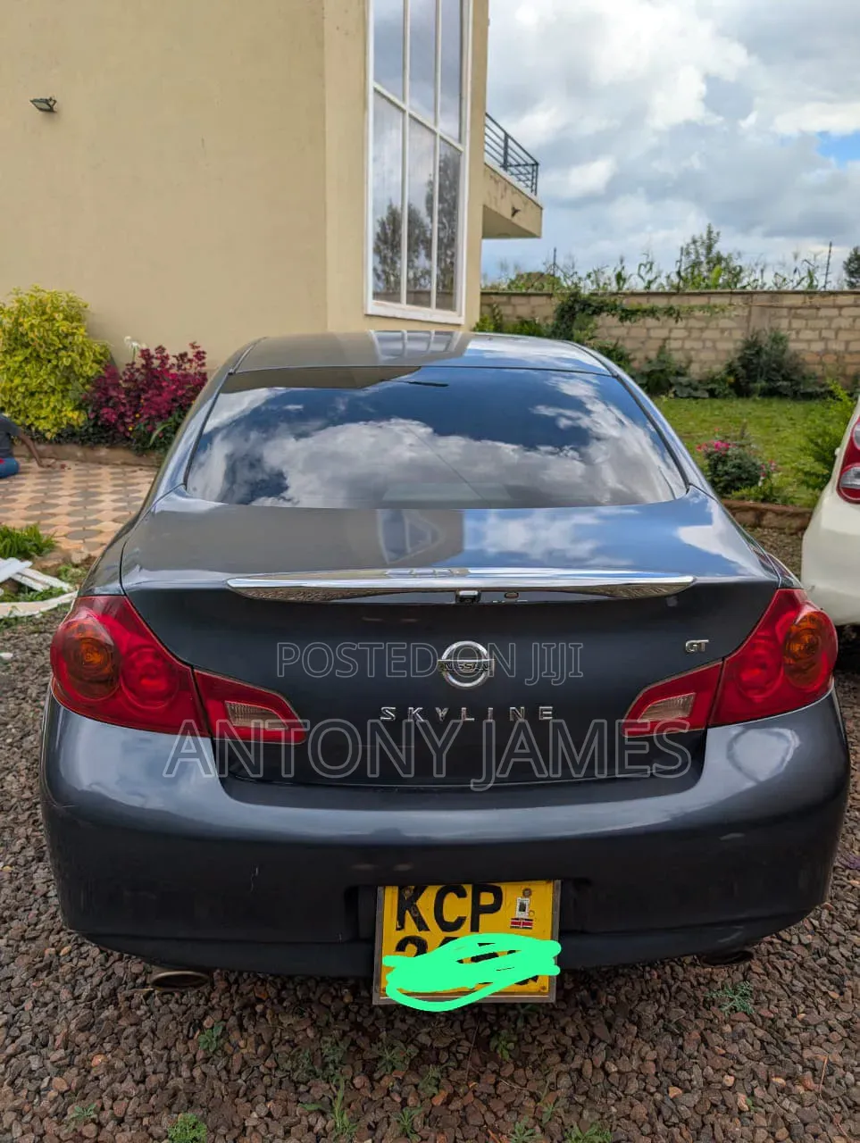 Nissan Skyline 2011 Gray