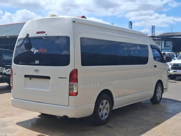 Toyota Grand HiAce 2019 White - thumbnail 3