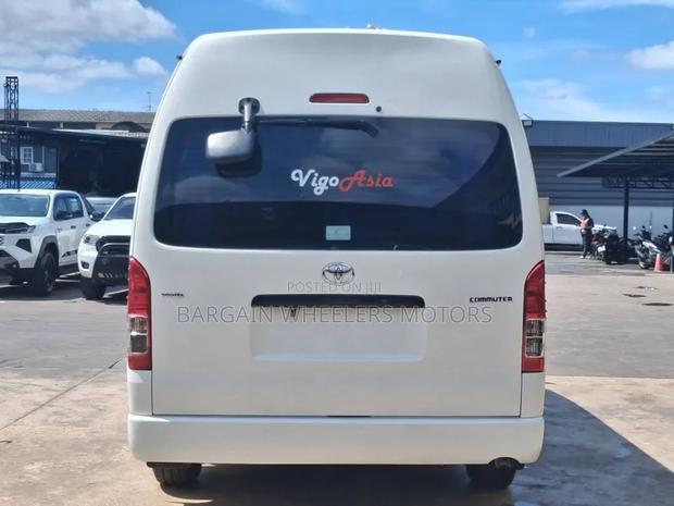 Toyota Grand HiAce 2019 White - thumbnail 4