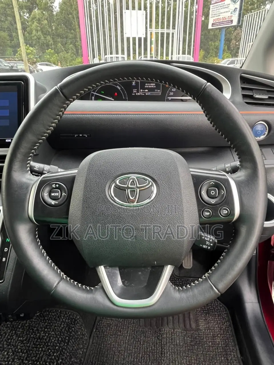 Toyota Sienta 2019 Red