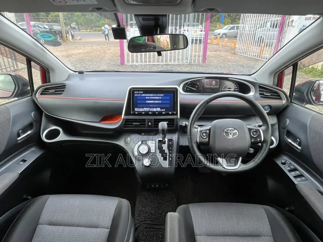 Toyota Sienta 2019 Red