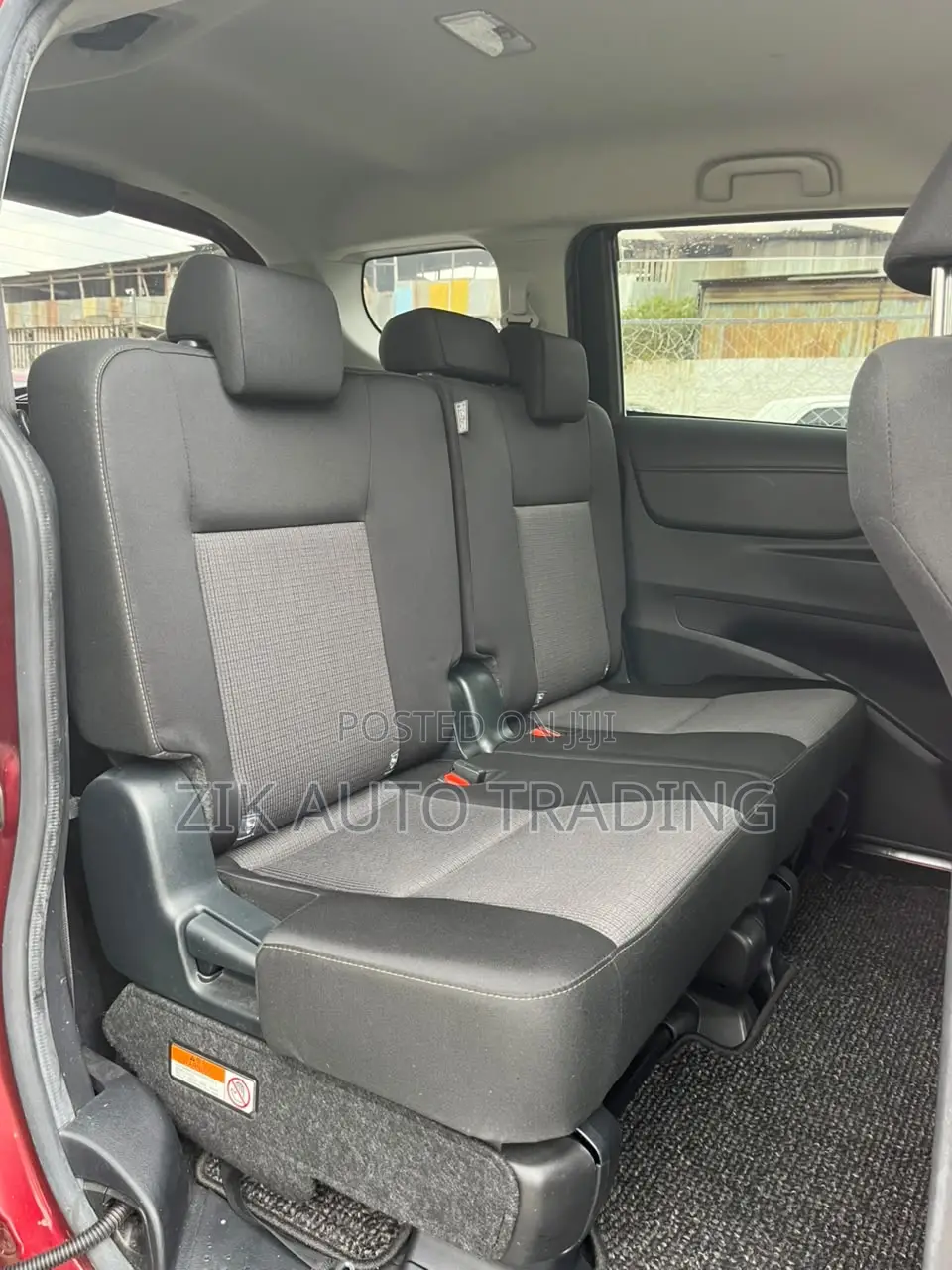 Toyota Sienta 2019 Red