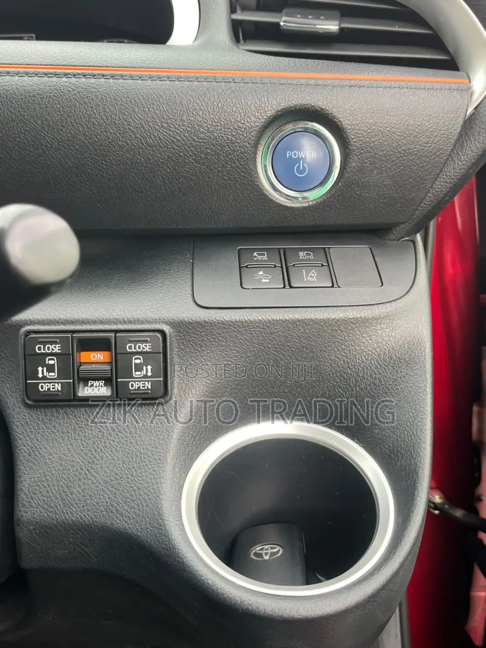 Toyota Sienta 2019 Red