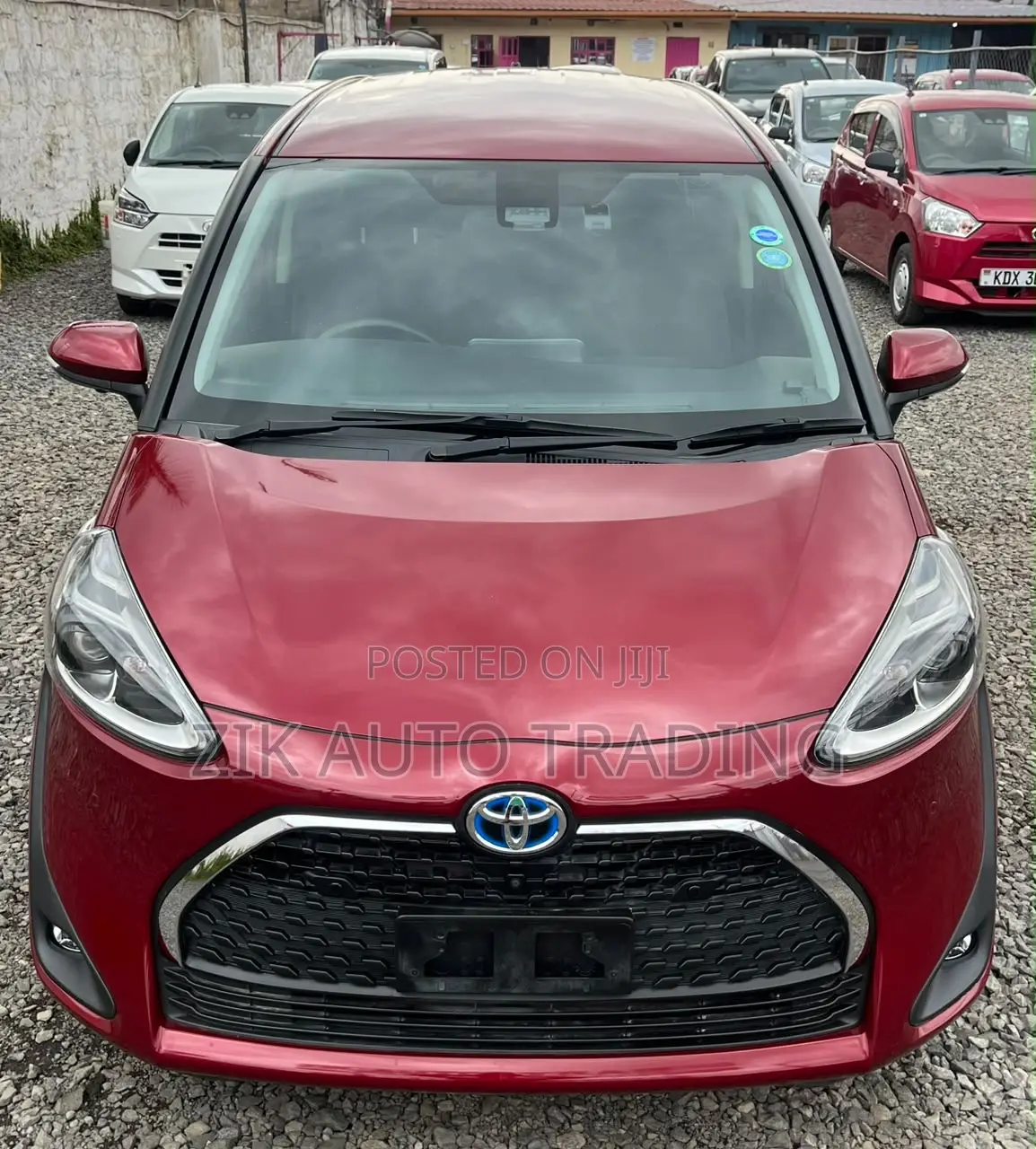 Toyota Sienta 2019 Red