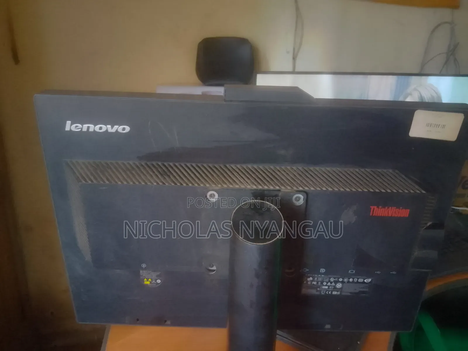 Lenovo Monitor 24 Inch
