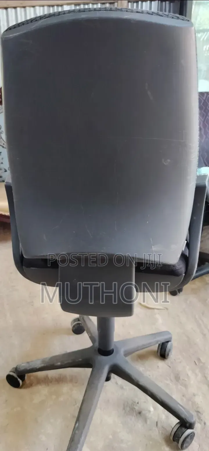 Swivel Office Chair