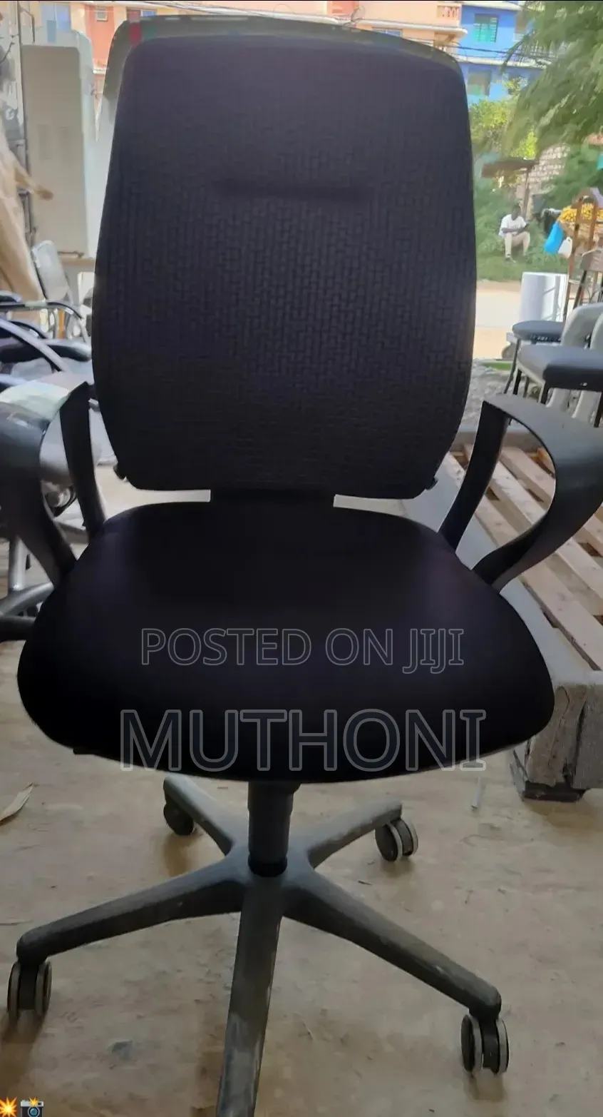 Swivel Office Chair