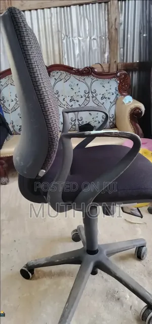 Swivel Office Chair