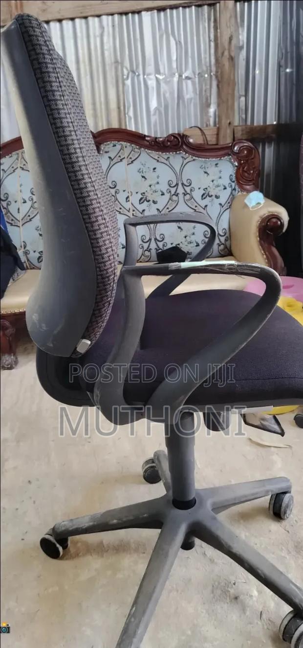 Swivel Office Chair - thumbnail 3