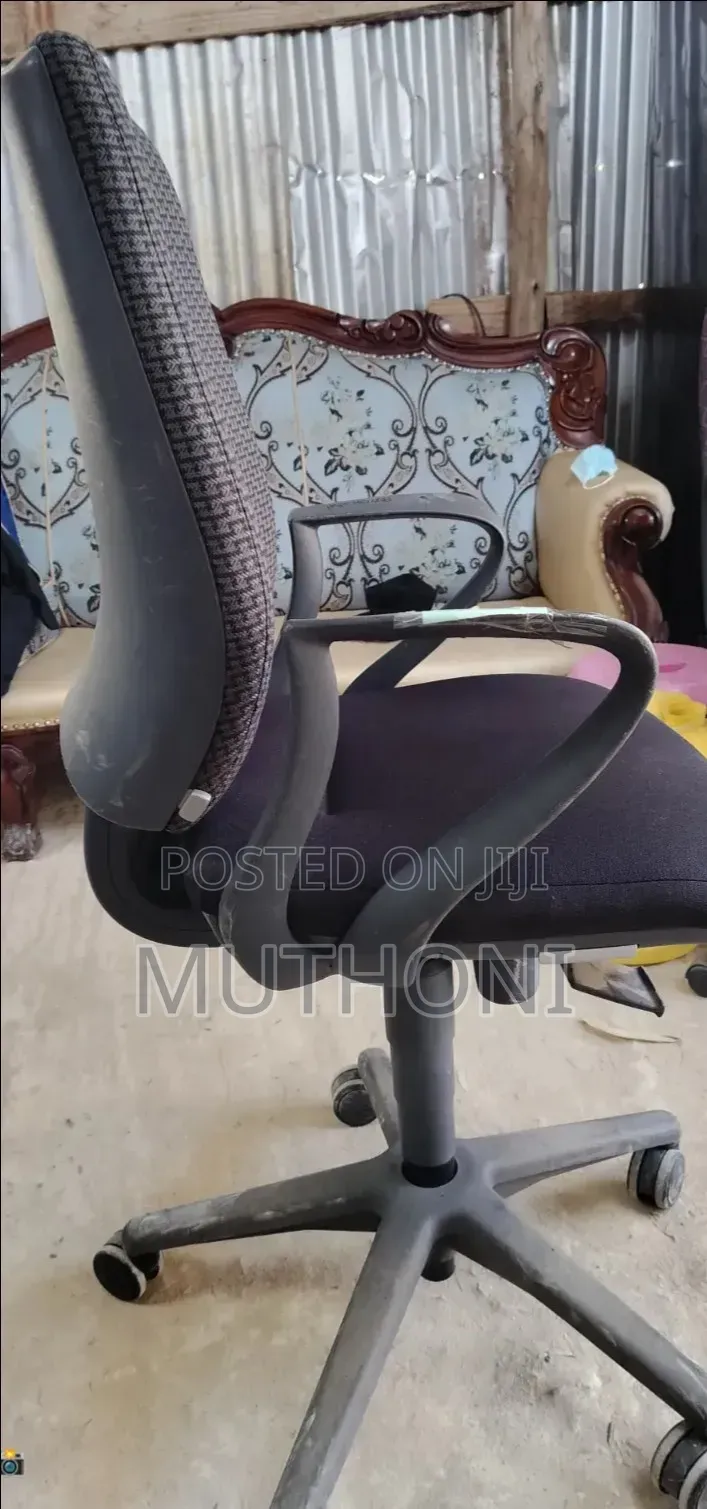 Swivel Office Chair