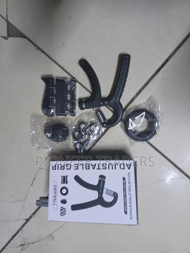 Hand Grip Adjustable