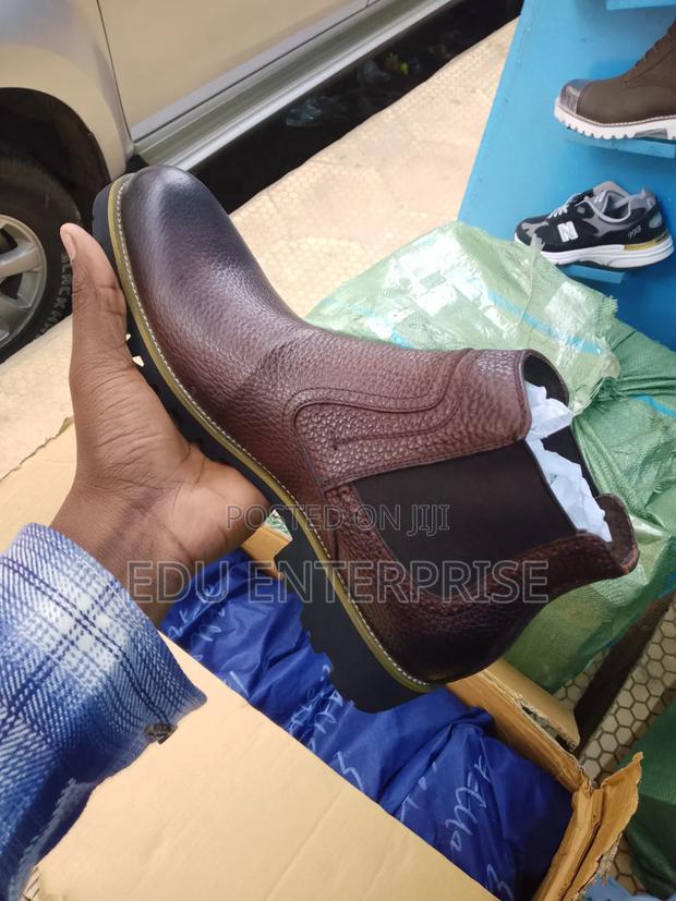 High Quality Official Boots All Sizes
