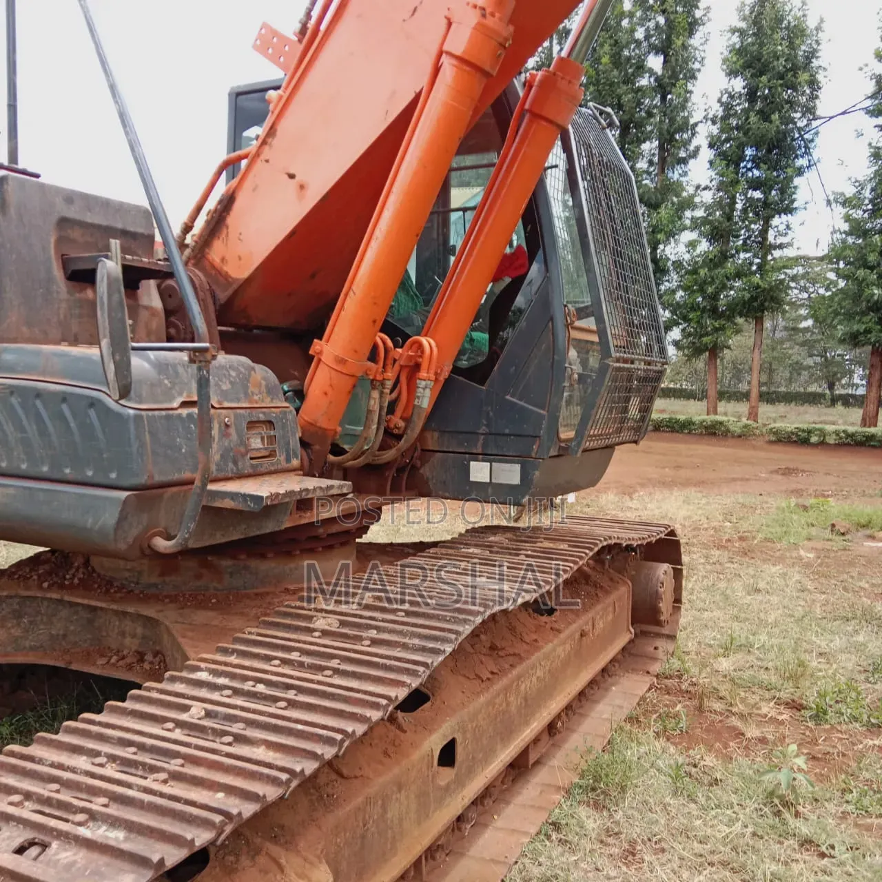 Hitachi Zaxis 220 Excavator