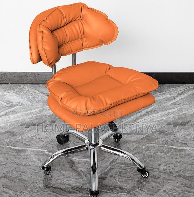Rolling Stool: Adjustable Beauty Technician Chair - thumbnail 5