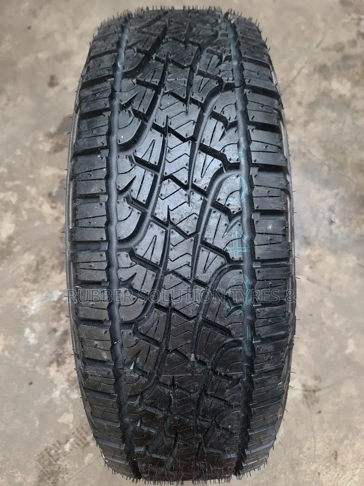 245/70 R16 Pirelli Tyres Scorpion A.R.T L/T