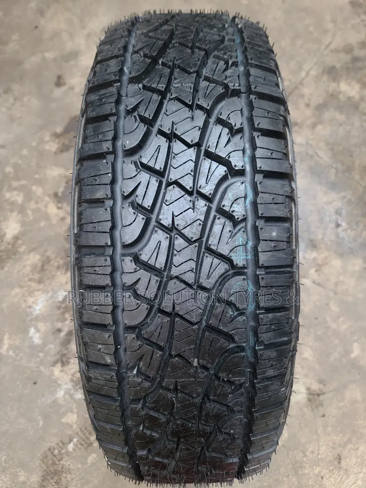 245/70 R16 Pirelli Tyres Scorpion A.R.T L/T