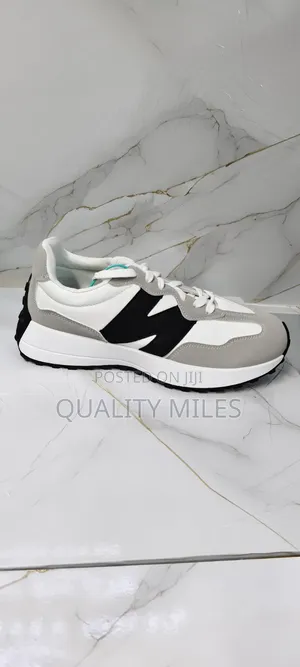 New Balance 327