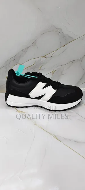 New Balance 327