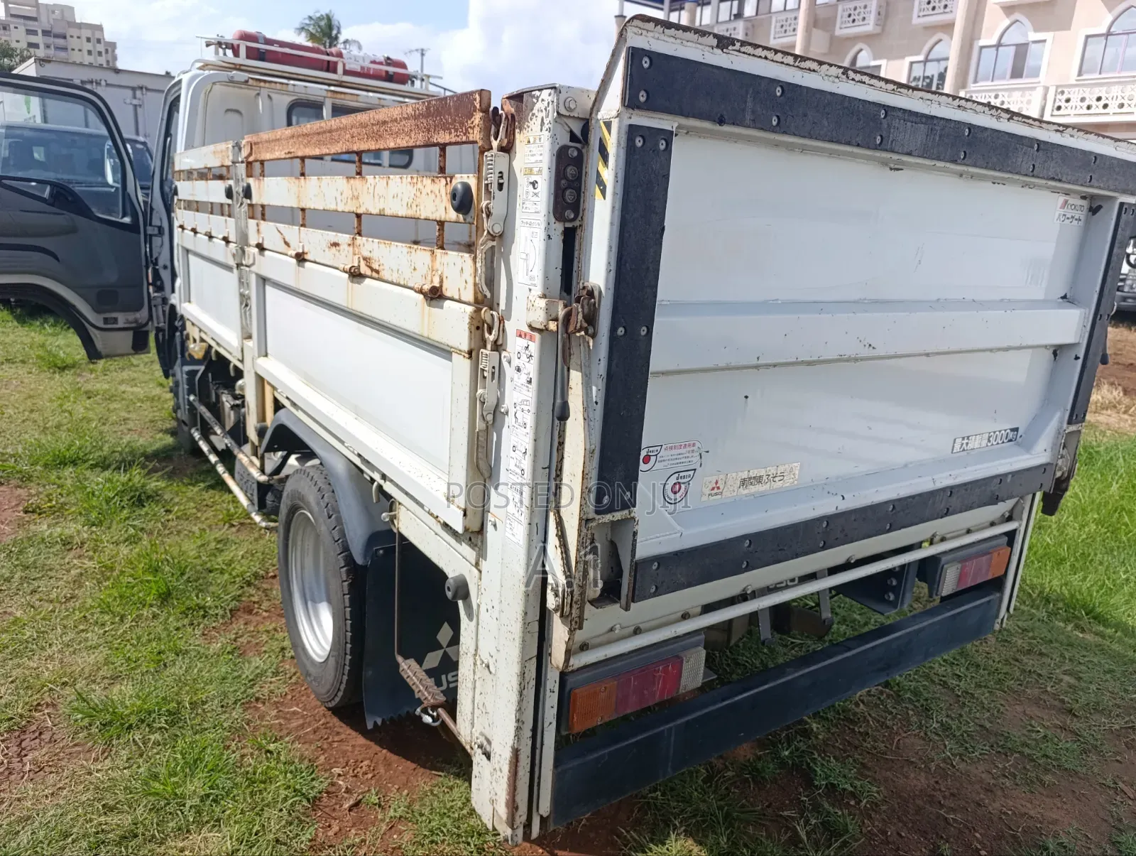 Isuzu Elf 3000kgs With Front/ Rear Leaf Springs